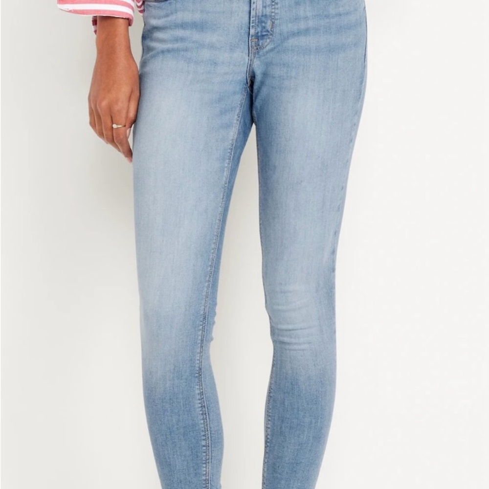 Old Navy Rockstar Super Skinny with built-in sculpt